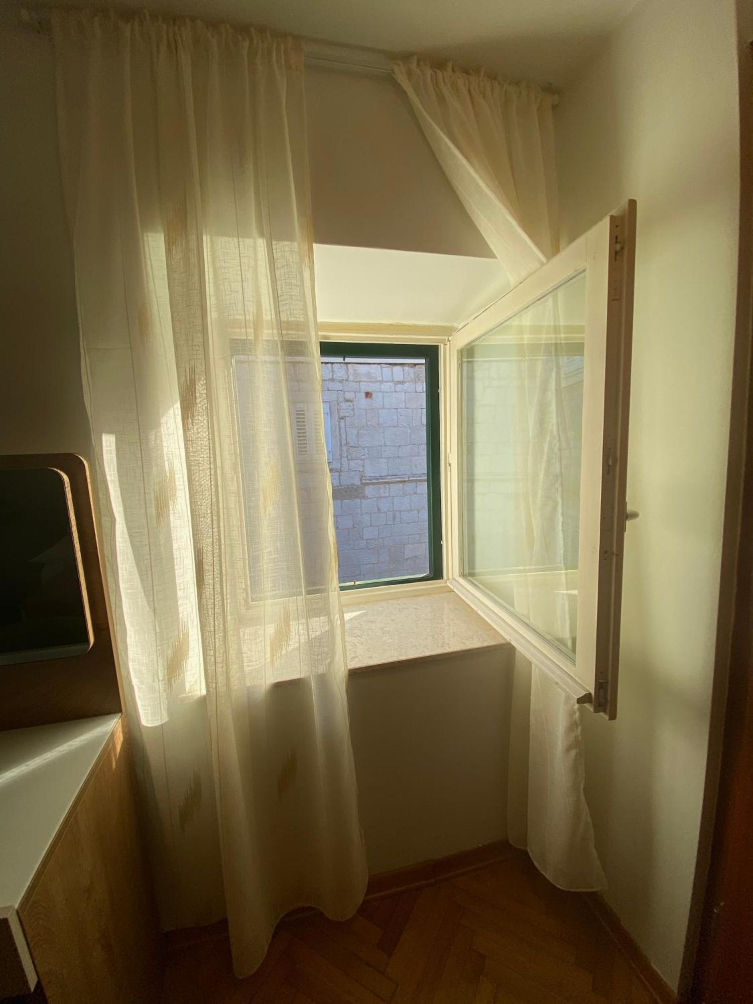 Rooms Base Split Luaran gambar