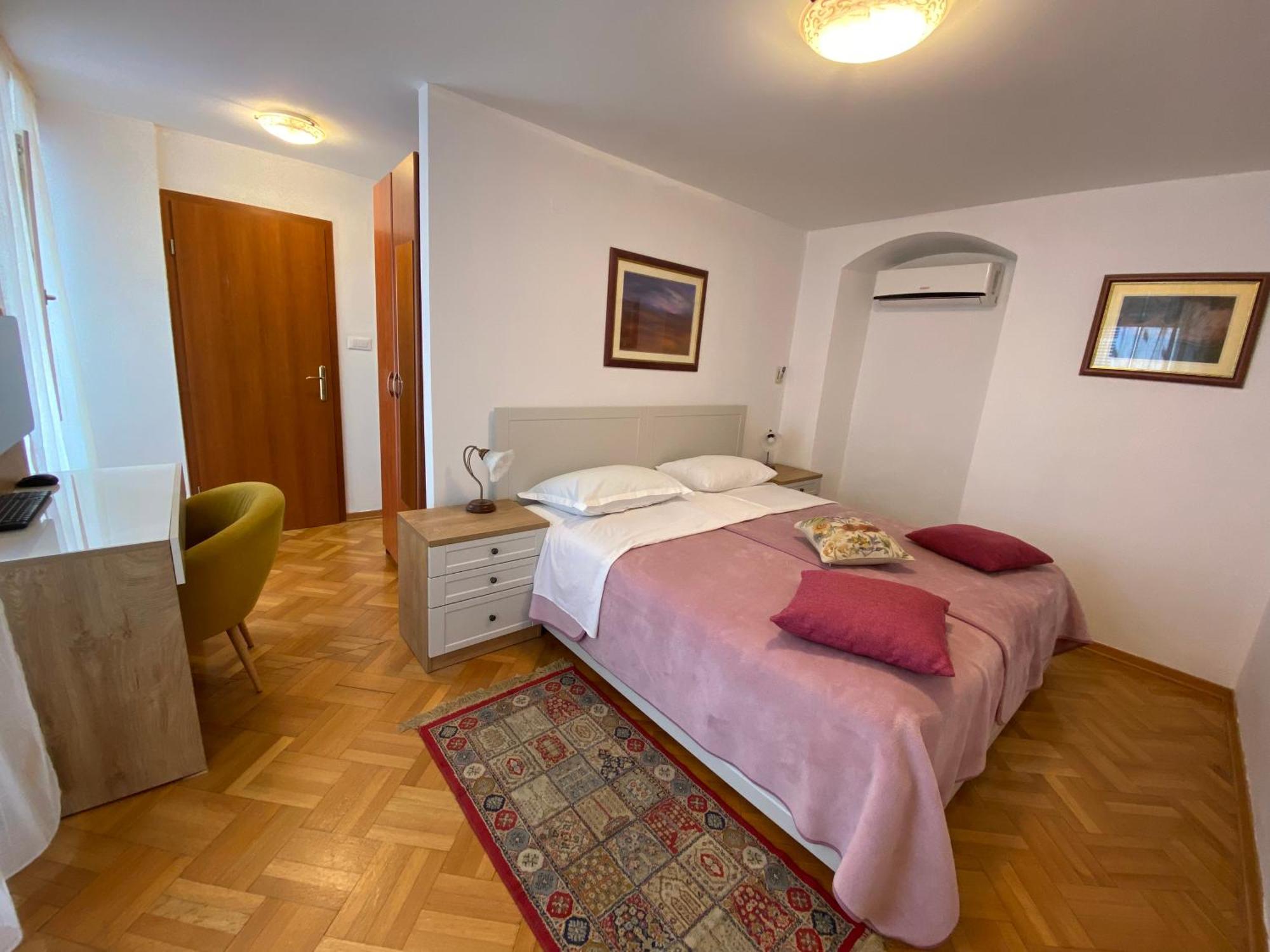 Rooms Base Split Luaran gambar