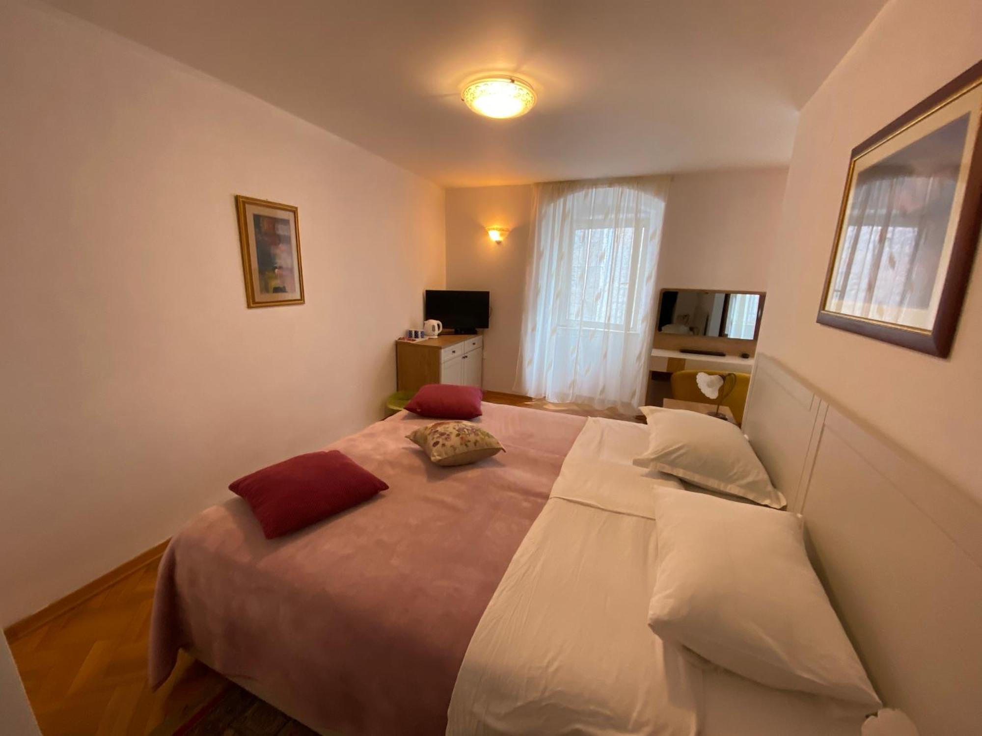 Rooms Base Split Luaran gambar