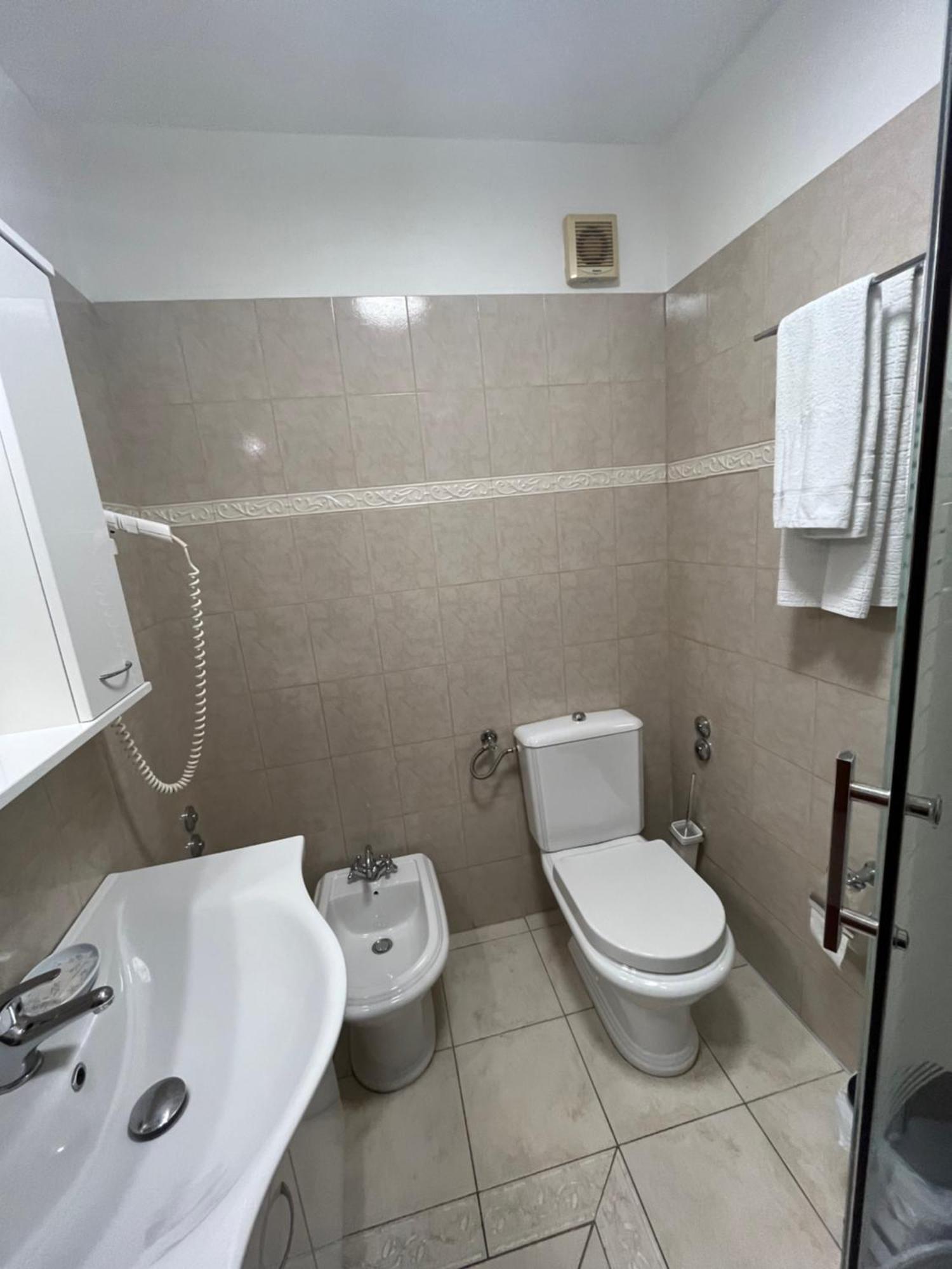 Rooms Base Split Luaran gambar
