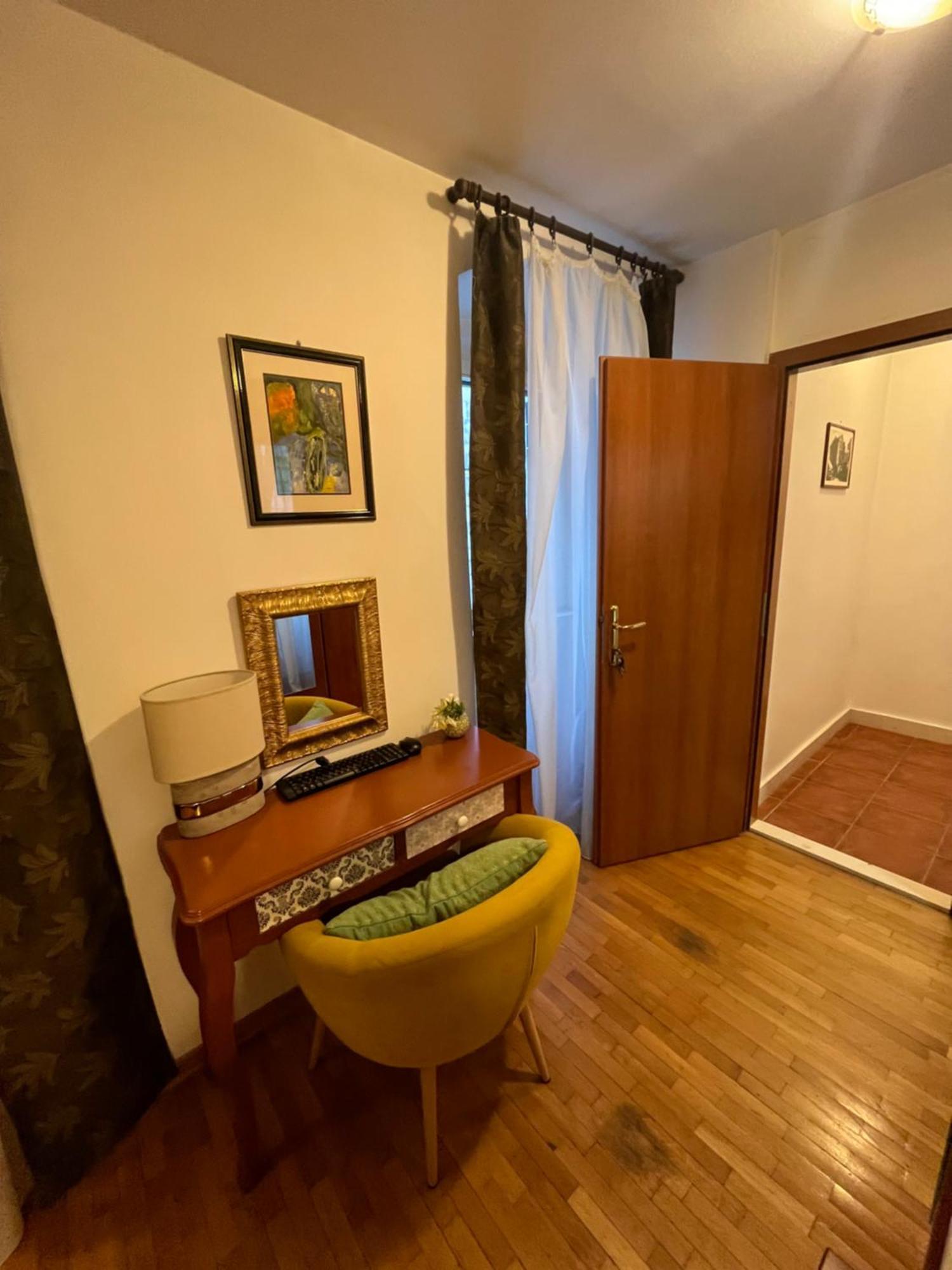 Rooms Base Split Luaran gambar